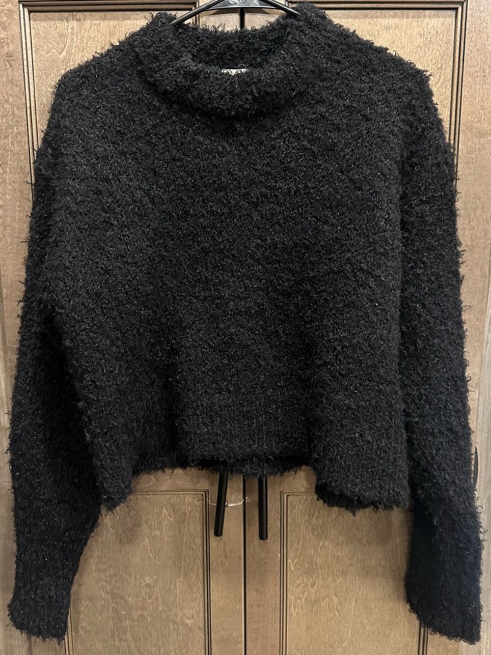 NWT H&M Soft Fuzzy Knit Cropped Mockneck Sweater Size Medium